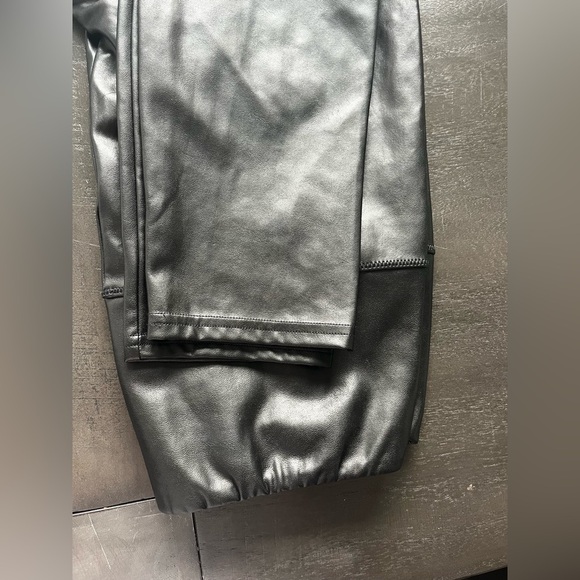 Aritzia  Wilfred Free Daria Pant Vegan Leather Leggings Large - Picture 5 of 6